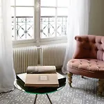 Eiffel Tower & Les Invalides - 1Br - Cityapartmentstay