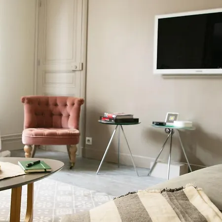 Eiffel Tower & Les Invalides - 1br - Cityapartmentstay Appartamento